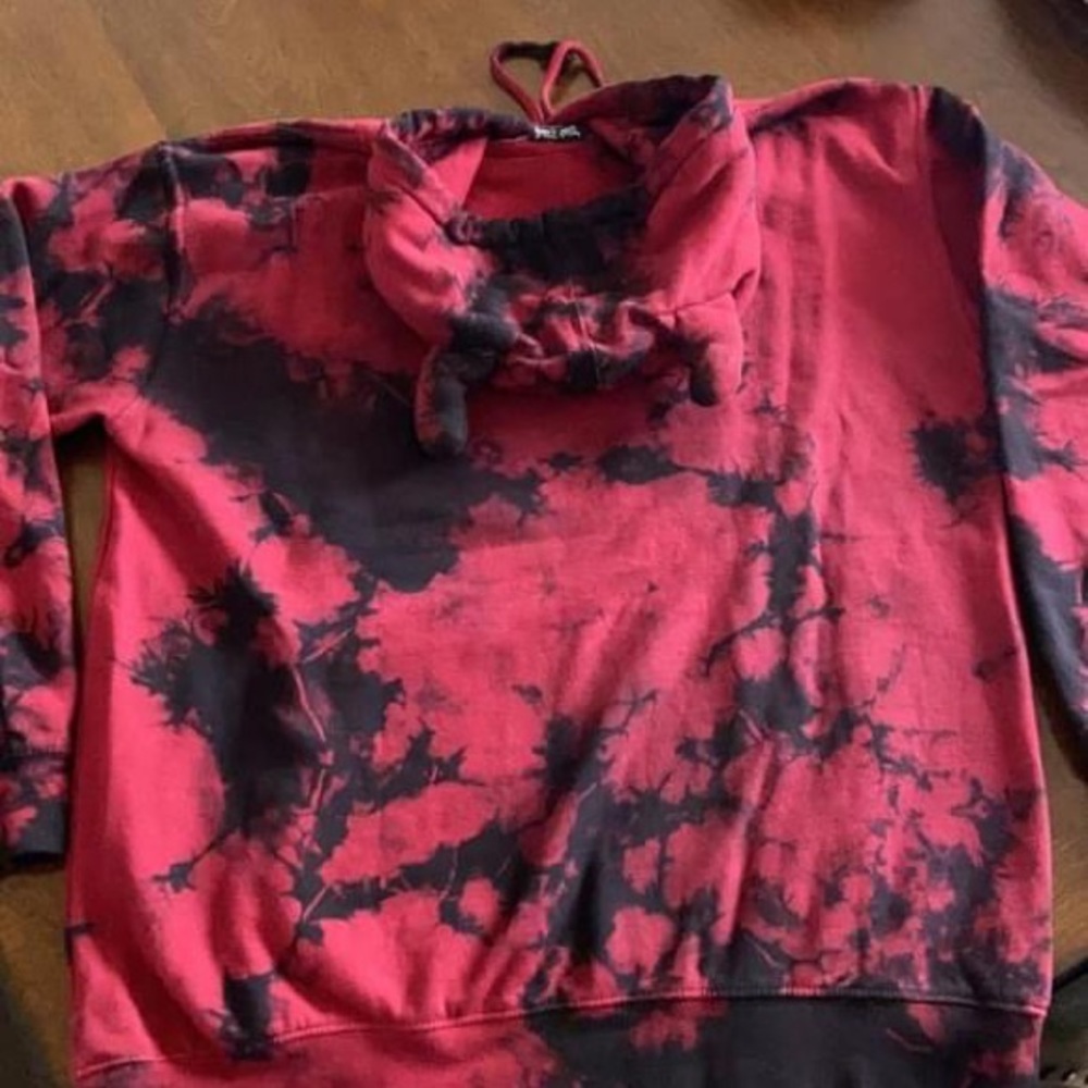 Nikita Dragun Lava Hoodie